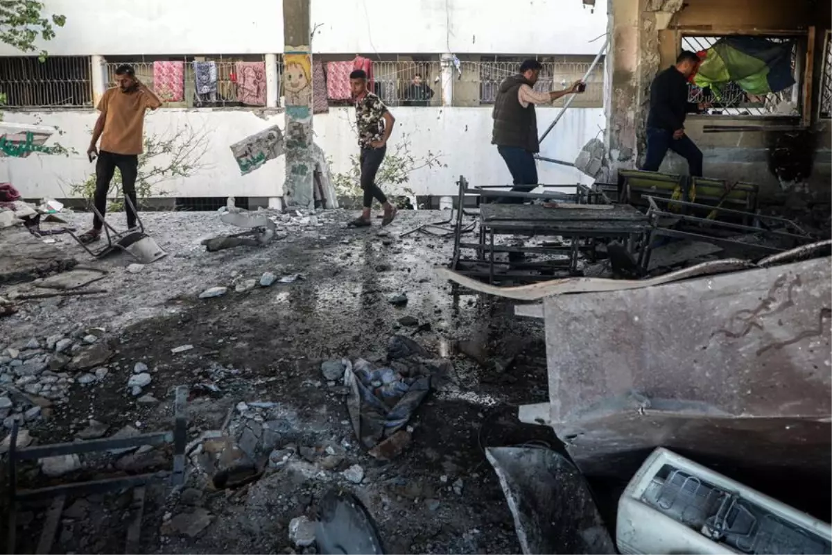 İsrail\'in Gazze\'deki Hava Saldırısı: 21 Ölü