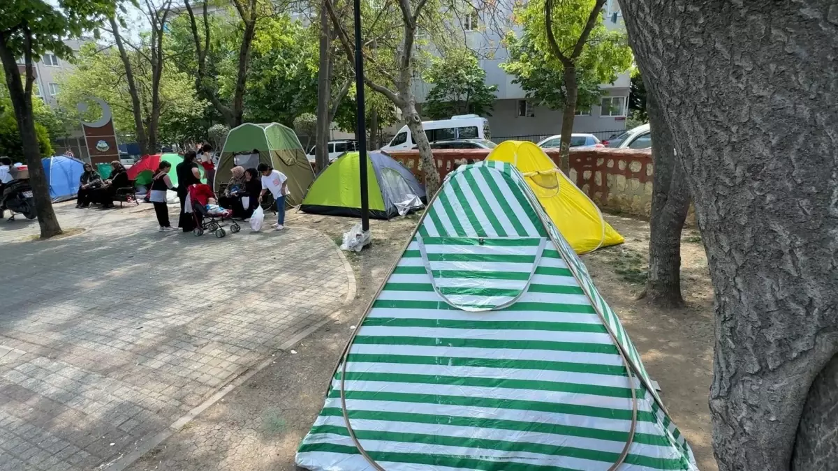 Silivri Depremi Sonrası Parklarda Yaşam Mücadelesi