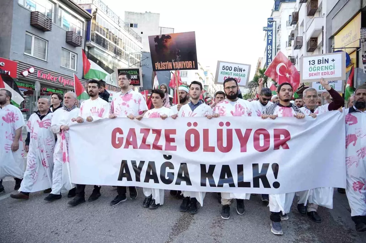 Bursa\'da Gazze\'ye Destek Yürüyüşü