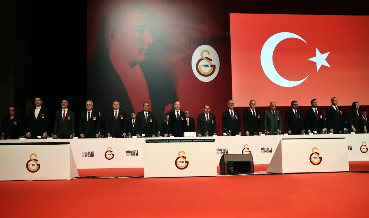 Galatasaray\'da Şampiyonluk İddiası ve Borç Yapılandırması