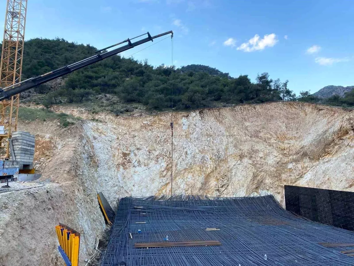 İzmir-Ankara Hızlı Treni İnşaatında Kaza: 9 Yaralı