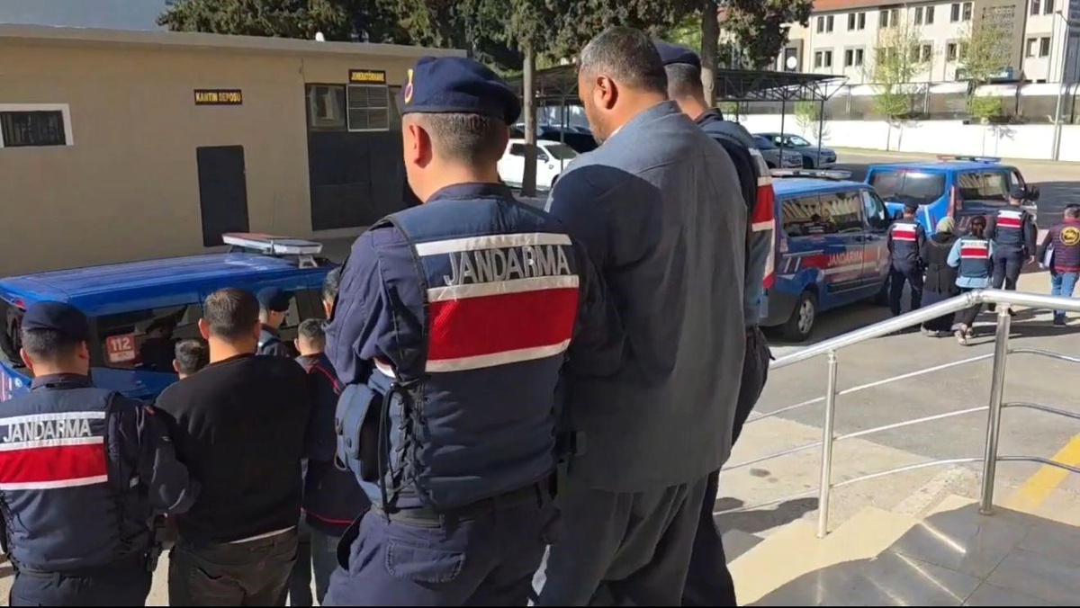 Gaziantep\'te Kasten Öldürmeye Yardımcı 8 Kişi Tutuklandı