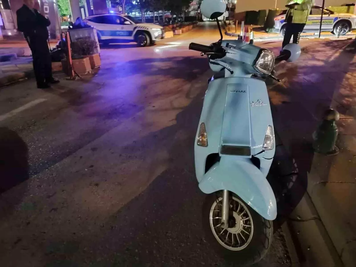 Eskişehir\'de Motosiklet Kazası: Sürücü Hastaneye Kaldırıldı