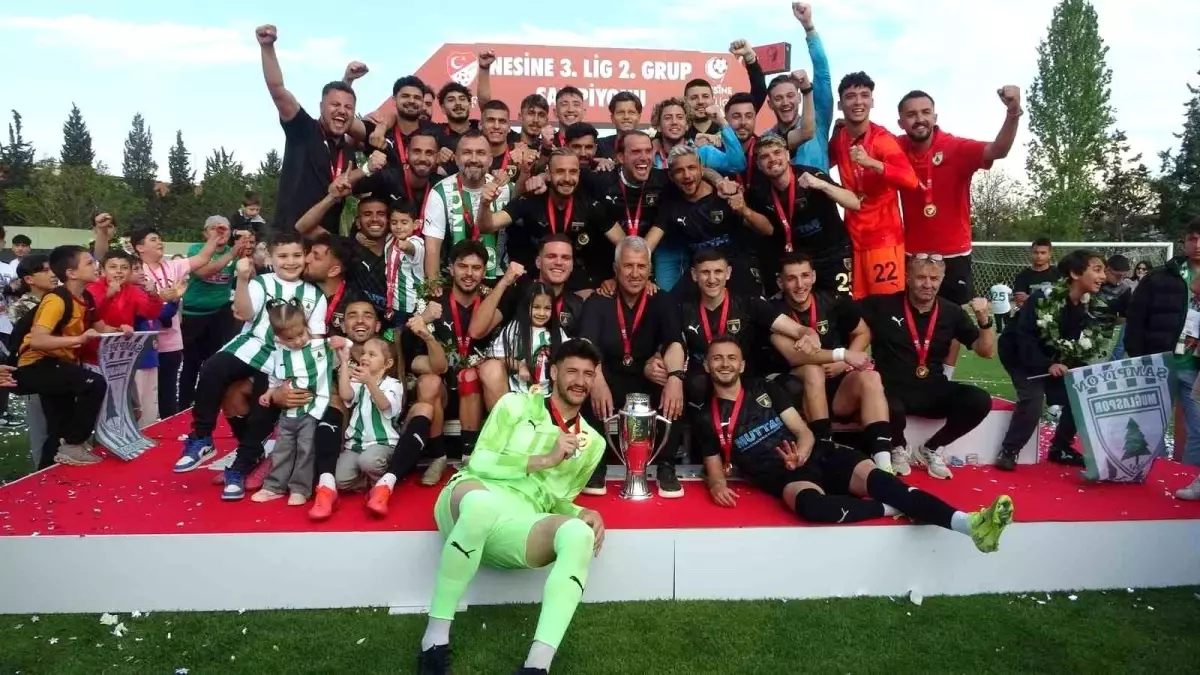 Muğlaspor Şampiyonluğunu İlan Etti ve Kupasını Aldı