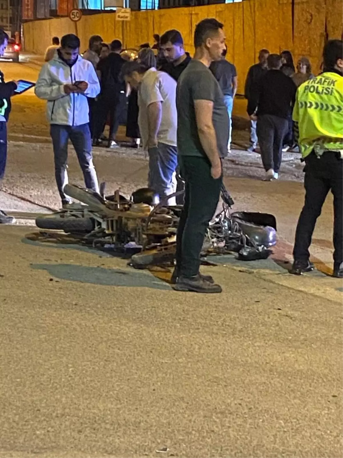 Adıyaman\'da Kaza: Motosiklet Sürücüsü Yaralı