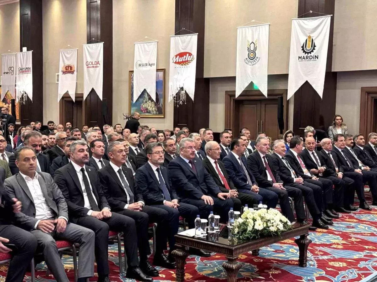 Tarım ve Orman Bakanı İbrahim Yumaklı, Mardin\'de \'2025 Hasat Öncesi Hububat Kongresi\'ne katıldı