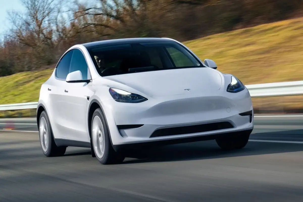 Tesla Türkiye\'de yeni modelini satışa çıkardı, dakikalar içinde tükendi