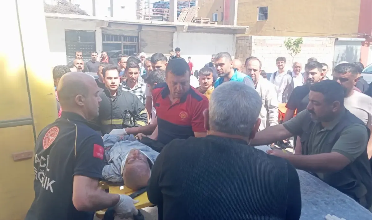 Kızıltepe\'de Minibüs Kazası: 79 Yaşındaki Adam Hayatını Kaybetti