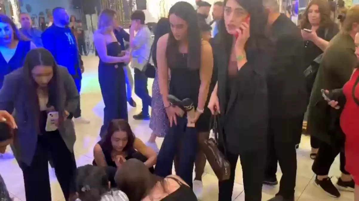 Elazığ\'da DepremAnında Bayıldılar