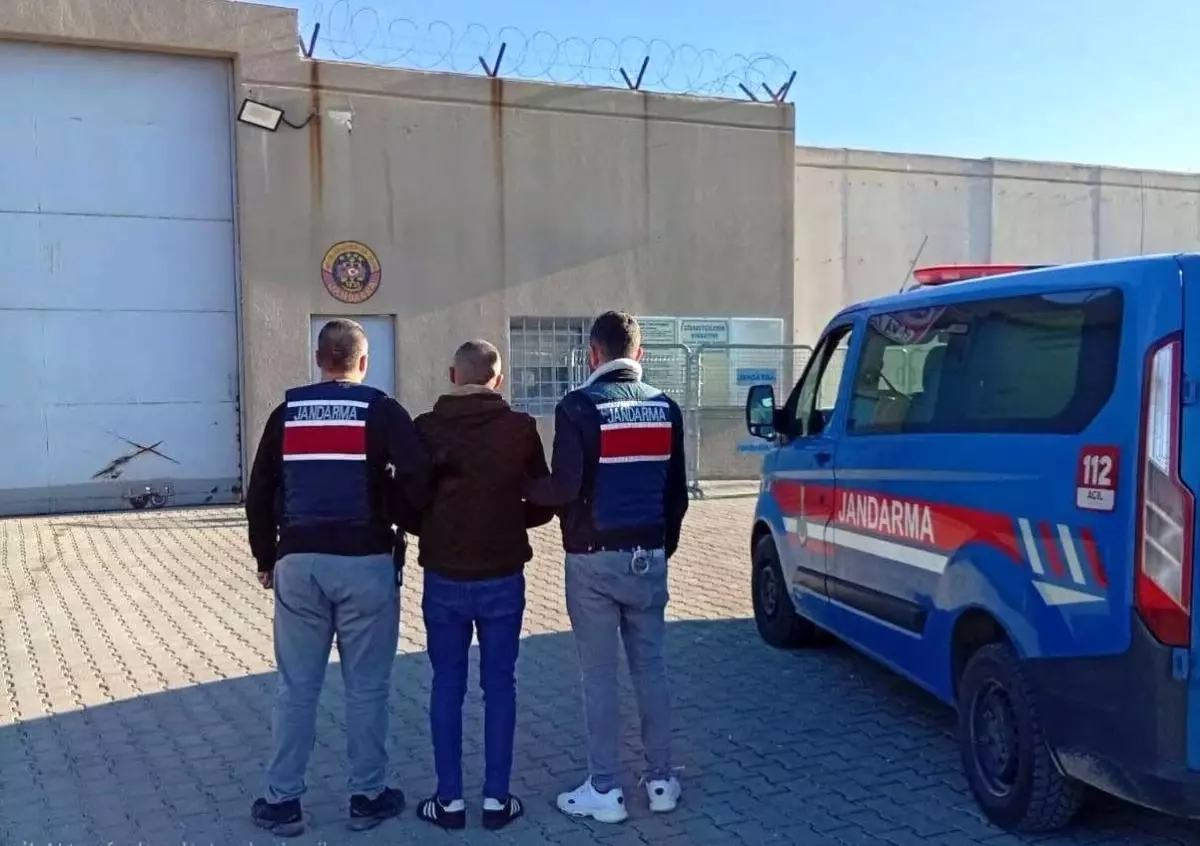 Kesinleşmiş 13 yıl cezayla aranan uyuşturucu taciri yakalandı
