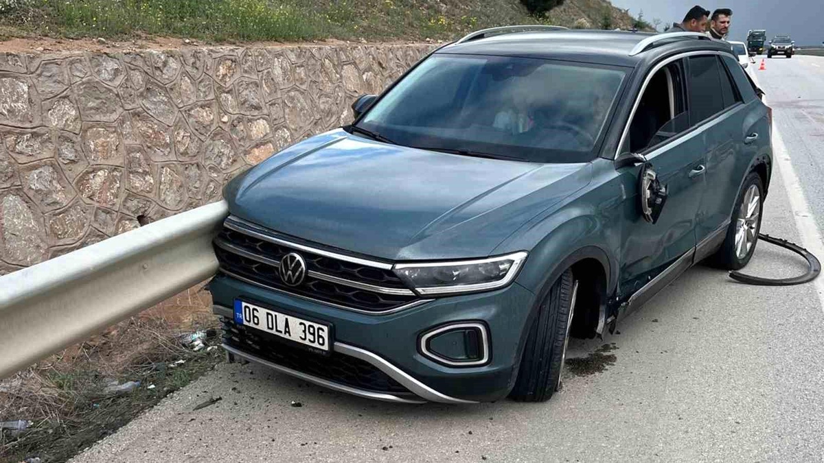 Kırıkkale\'de motosiklet-otomobil kazası: 1 yaralı