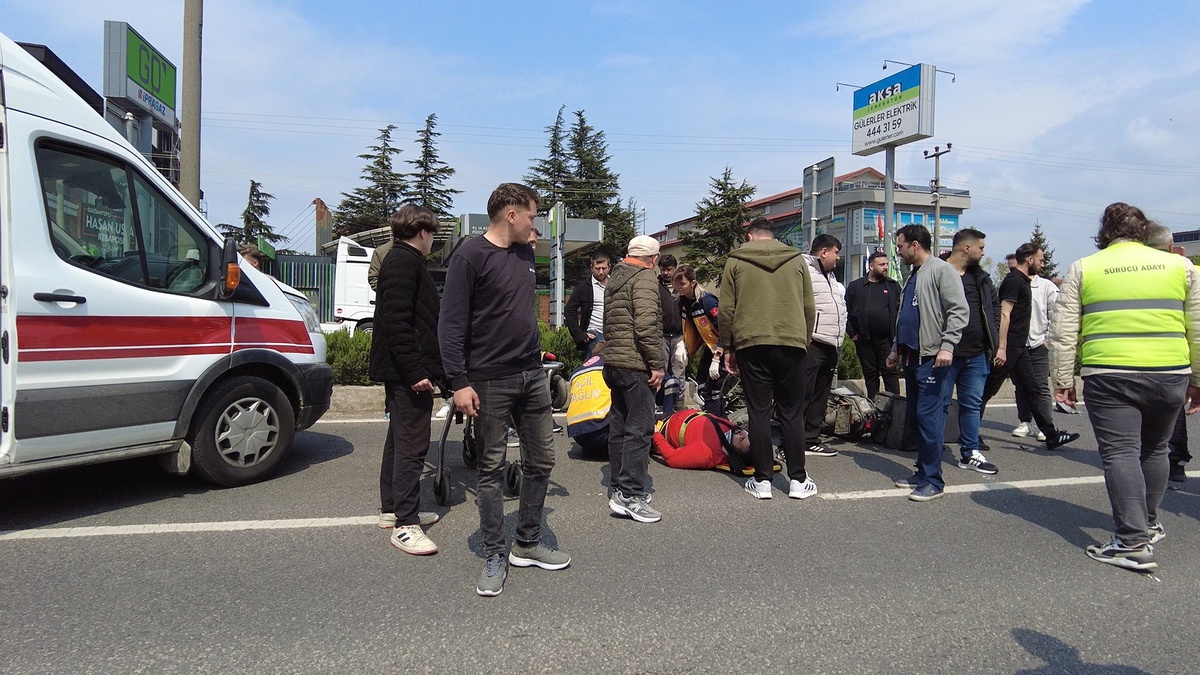 Düzce\'de Trafik Kazası: 3 Yaralı