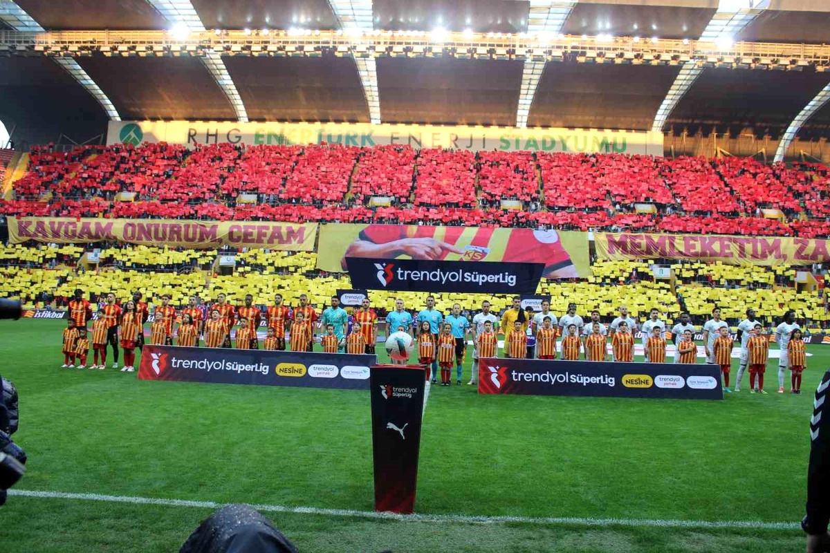 Kayserispor - Çaykur Rizespor Maçı Golsüz Devam Ediyor