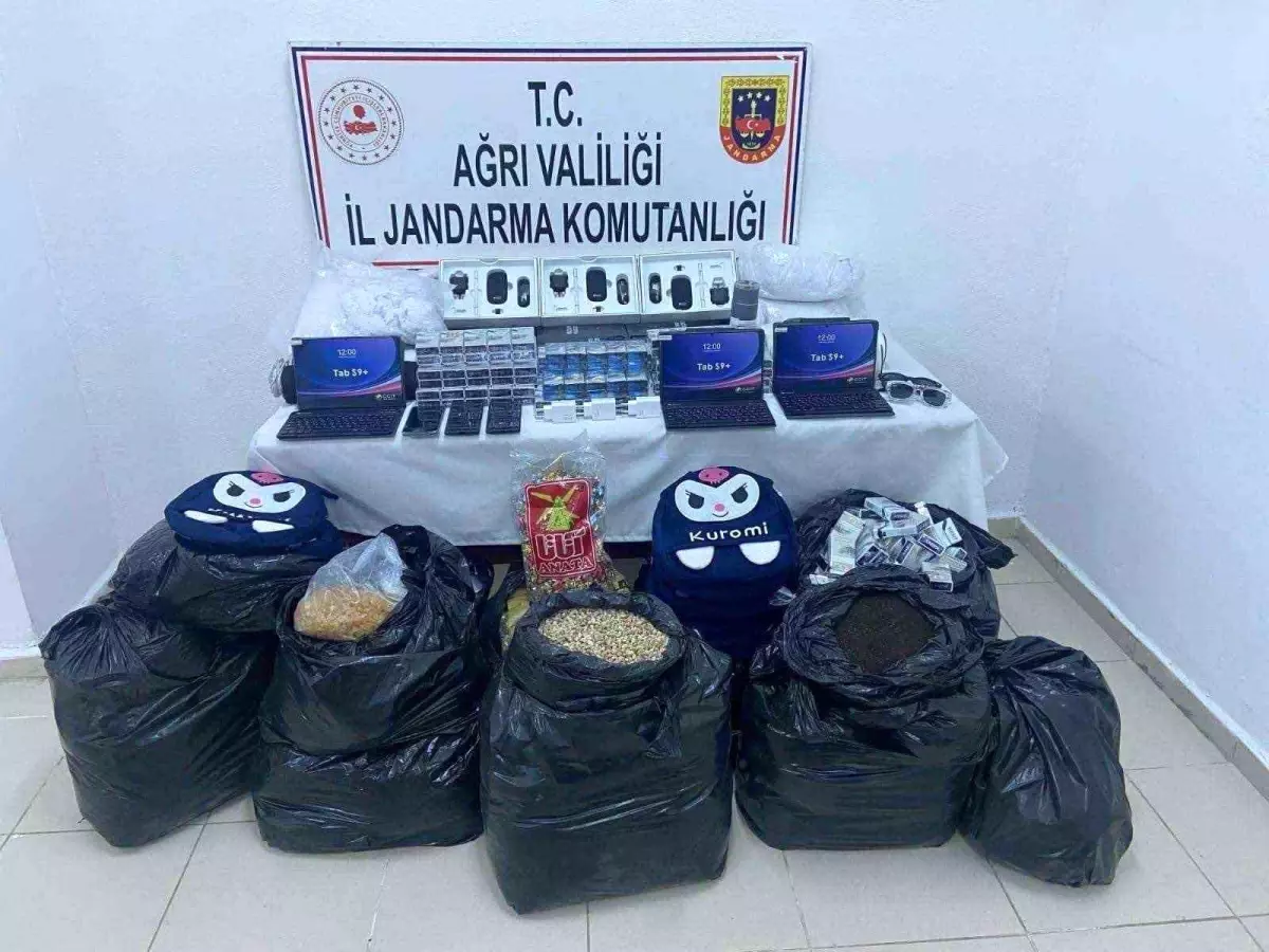 Ağrı\'da Kaçakçılık Operasyonu: 4 Gözaltı