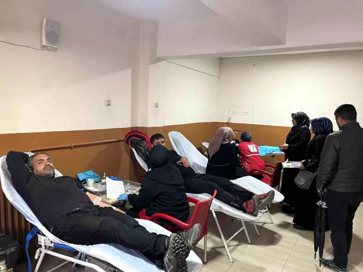 Ağrı\'da \'Okulumda Kan\'panya\' Projesi