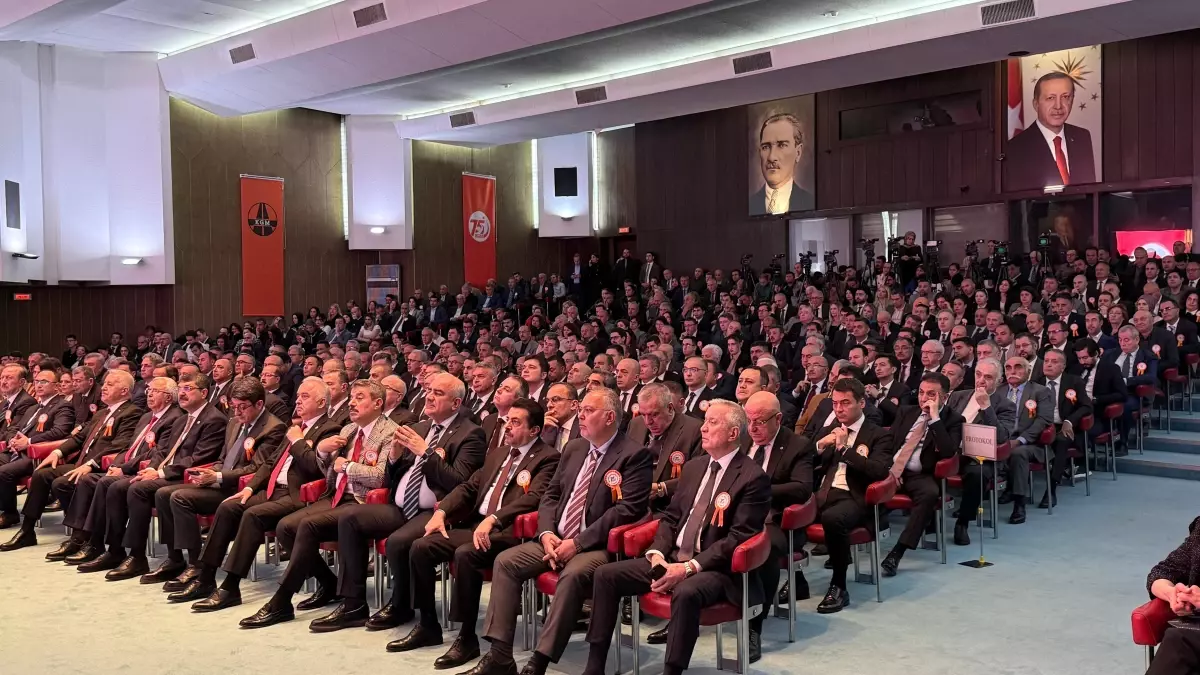 Ulaştırma ve Altyapı Bakanı Uraloğlu: \'Projelerimizde en büyük deprem senaryolarını göz önüne alarak tasarım ve inşa işlerini yaptık\'