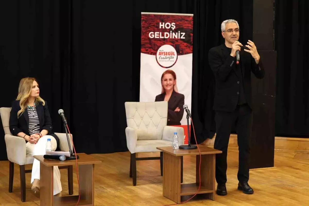 Bakırköy Muhabbeti\'nde Mümin Sekman ve Bahar Eriş ile Verimli Söyleşi