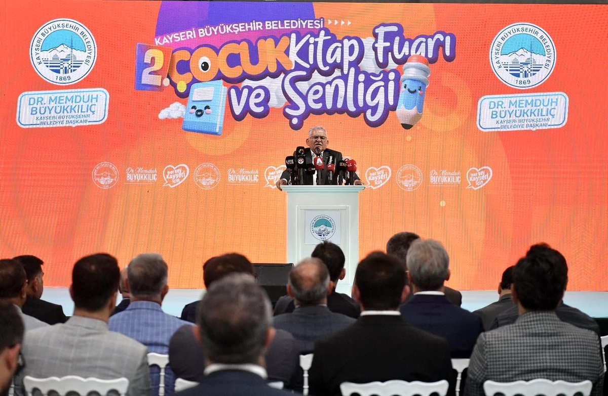 Başkan Büyükkılıç: "2\'nci Çocuk Kitap Fuarı ve Şenliği\'ne 500 bin ziyaretçi katıldı"