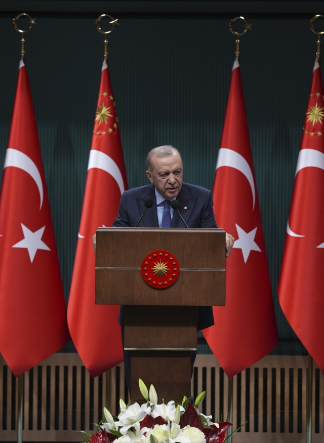 Cumhurbaşkanı Erdoğan'dan engelli öğretmenlere atama müjdesi