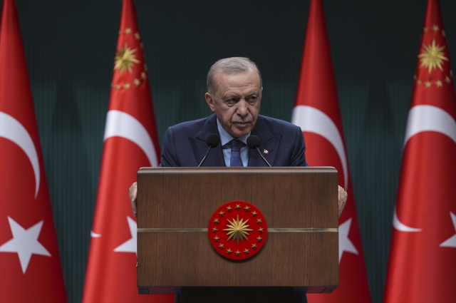 Cumhurbaşkanı Erdoğan'dan engelli öğretmenlere atama müjdesi