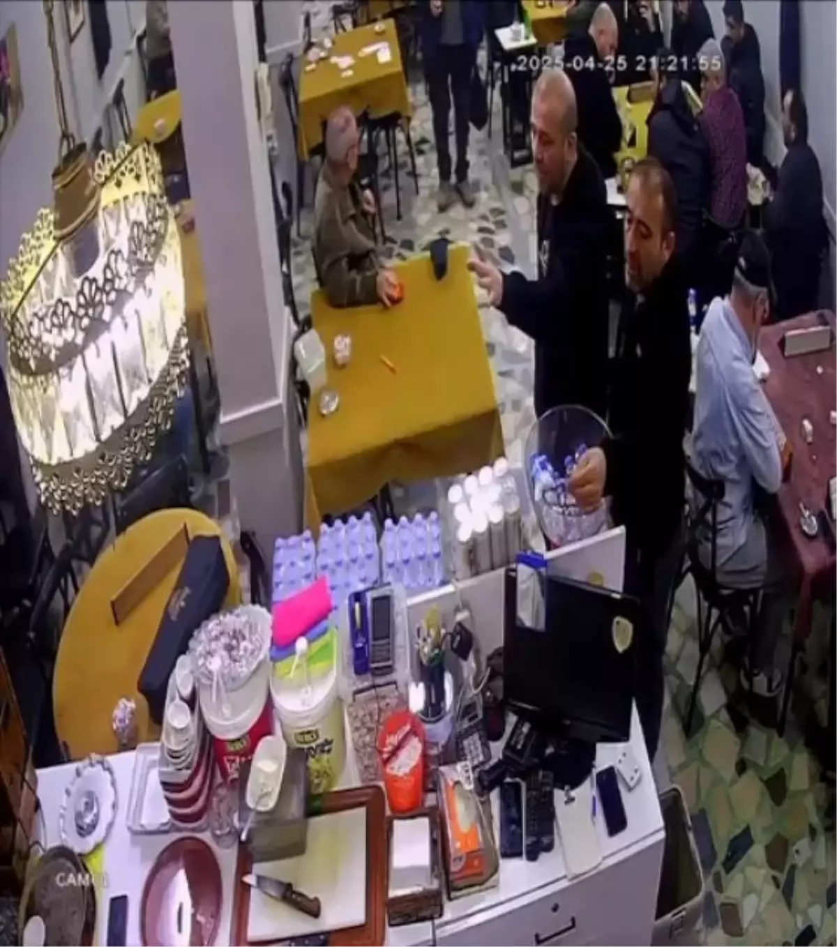 Kıraathaneye Pompalı Tüfekle Baskın