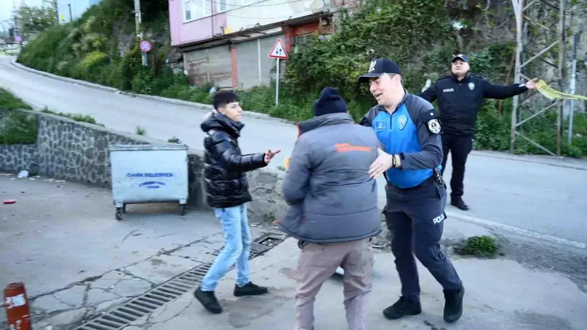 Samsun\'da İkinci Heyelan: Vatandaşlar Polise Zorluk Çıkardı