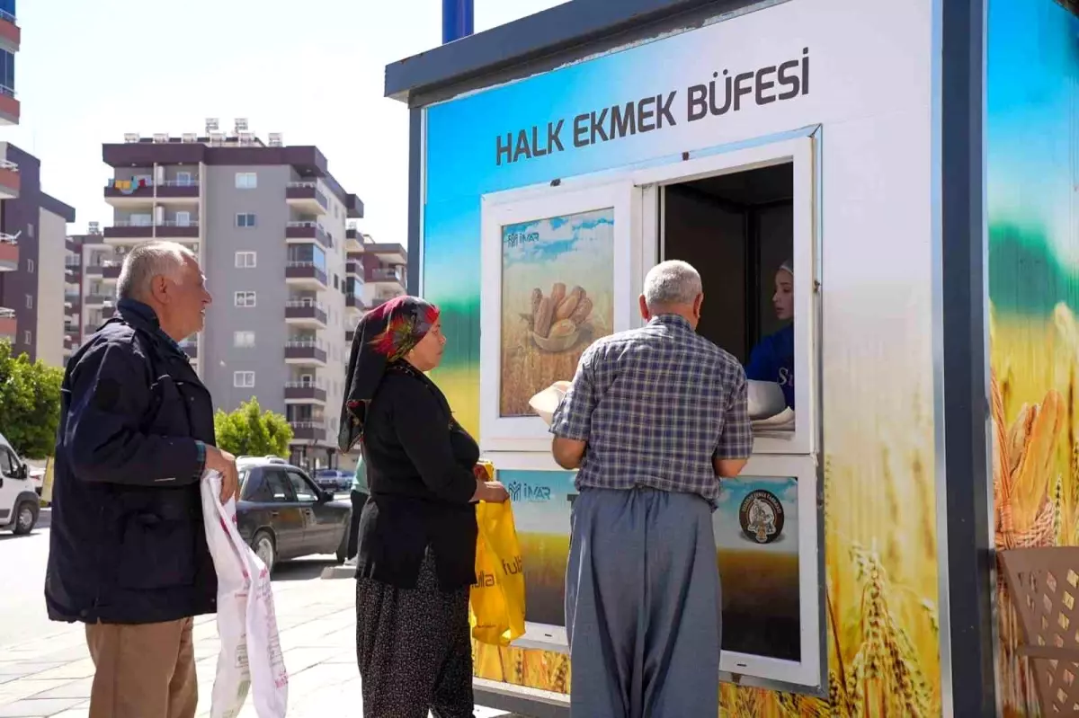 Tarsus Belediyesi\'nden Halk Ekmek Büfeleri Projesi: Kadınlara İş İmkanı ve Uygun Fiyatlı Ekmek