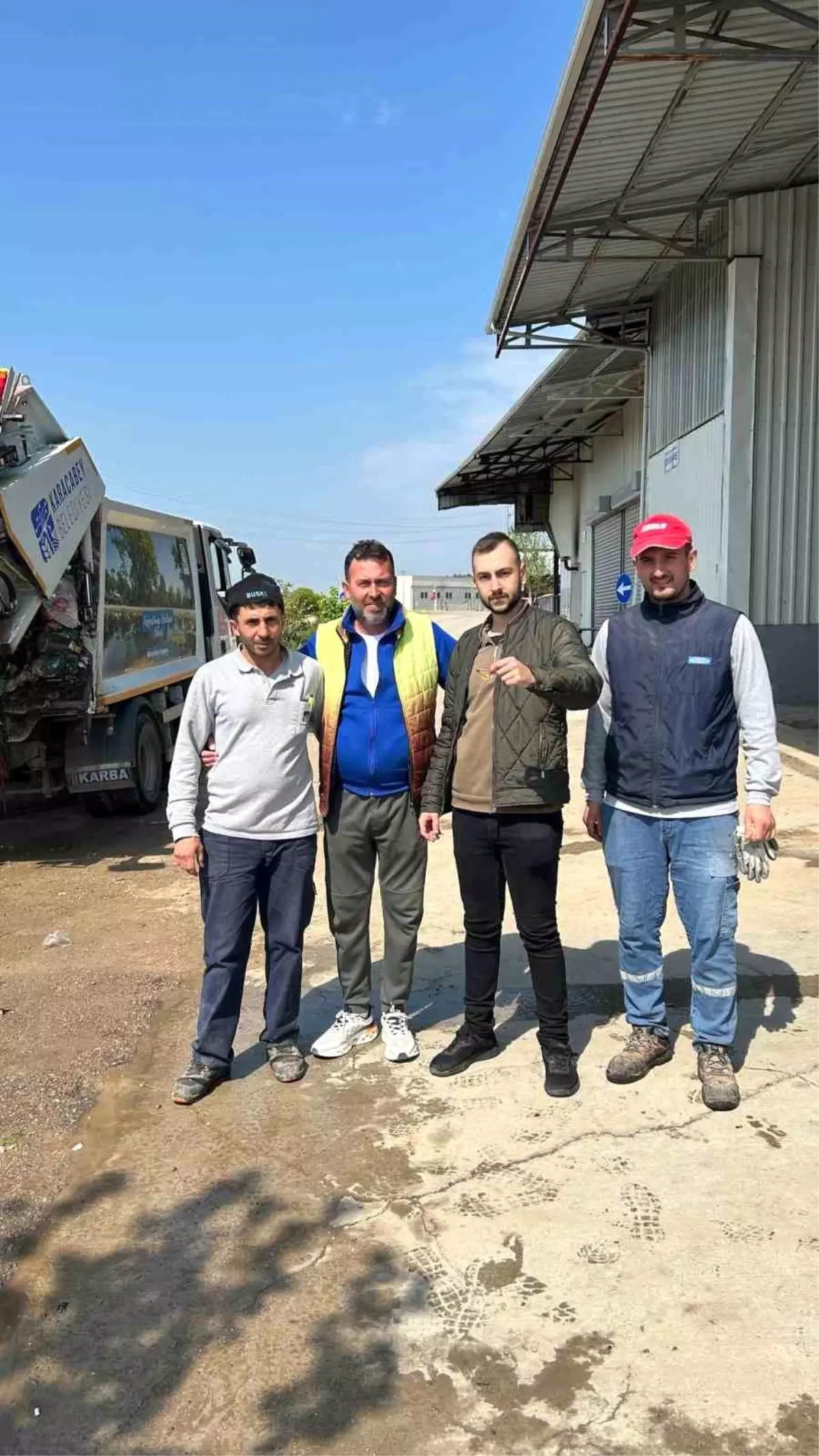 Karacabey\'de Temizlik Ekiplerinden Altın Kurtarma Operasyonu