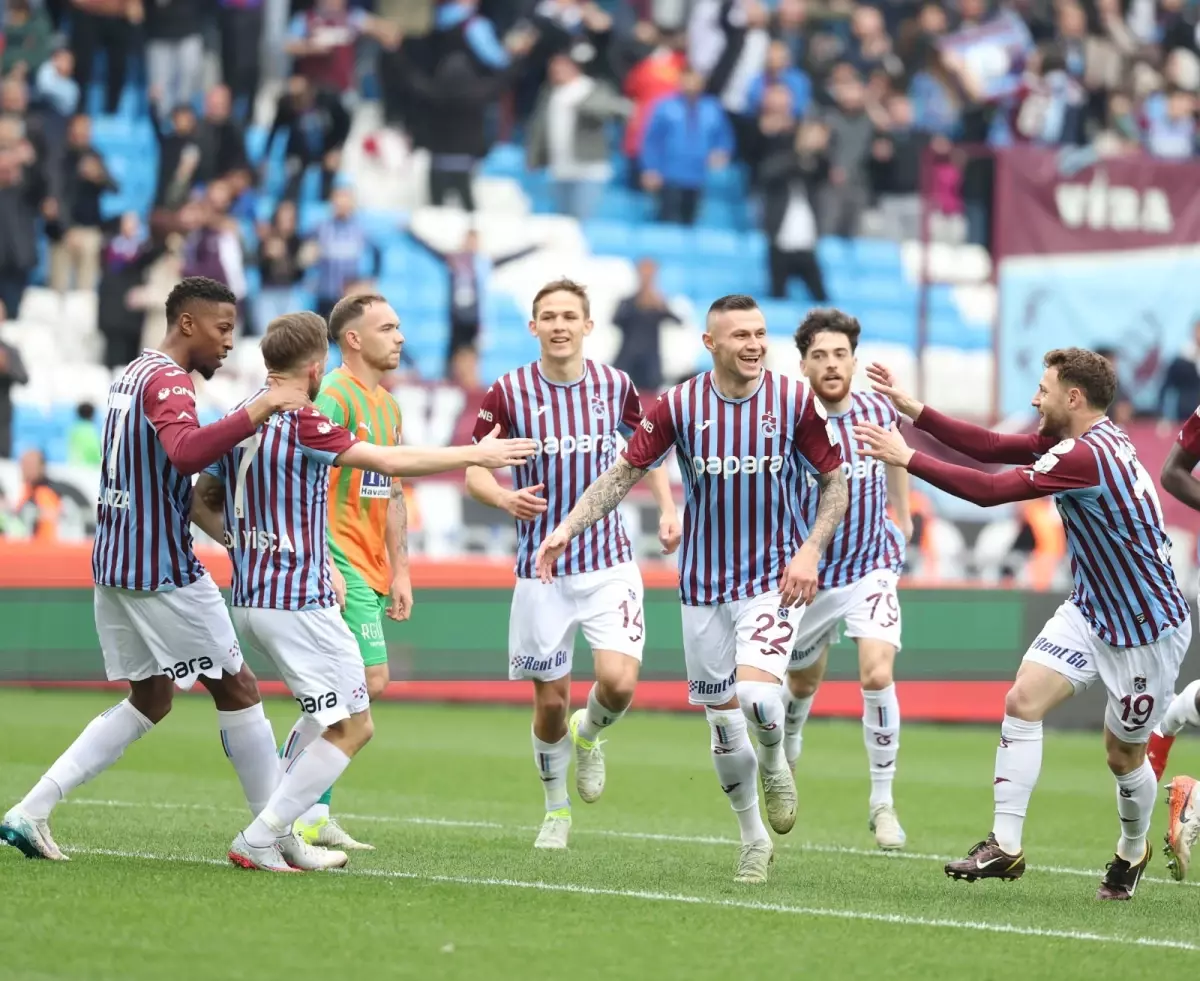 Trabzonspor 4-3 Alanyaspor\'u Geçti