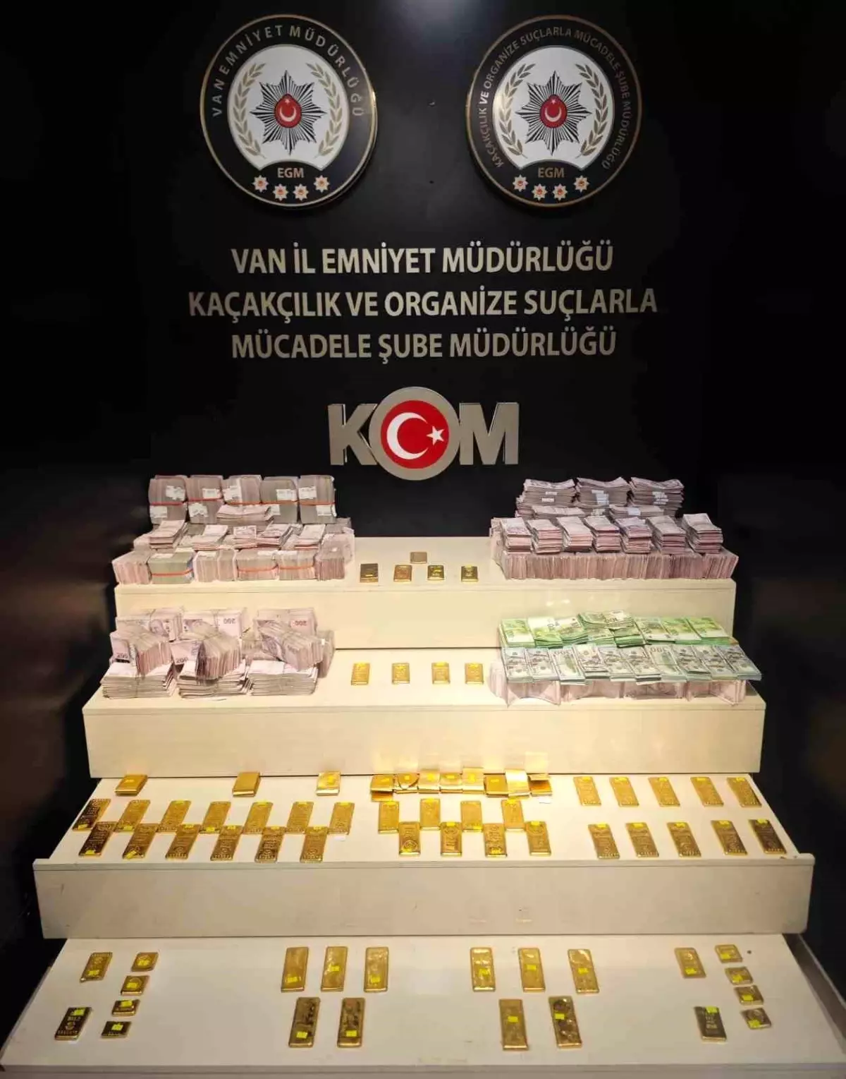 Van\'da Kaçak Altın ve Para Operasyonu