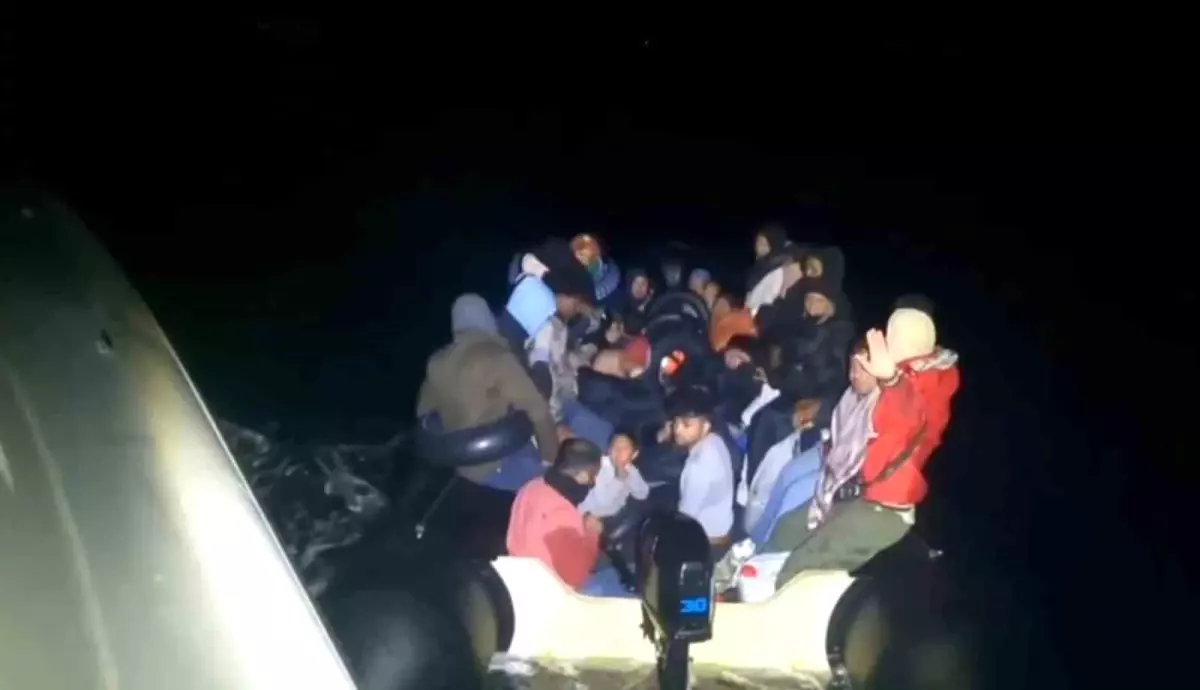 Dikili\'de 31 Düzensiz Göçmen Yakalandı