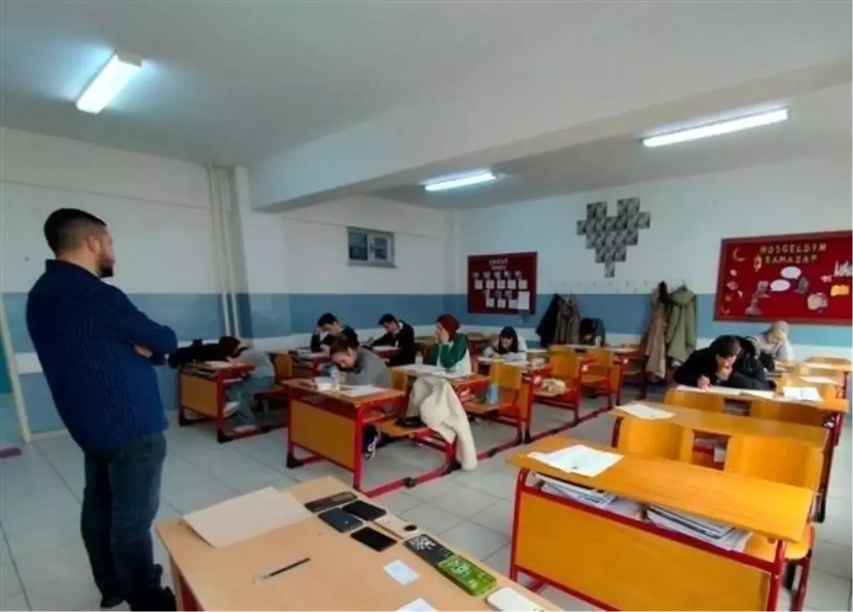 Bilecik\'te Umre Ödüllü Gençlik Yarışması