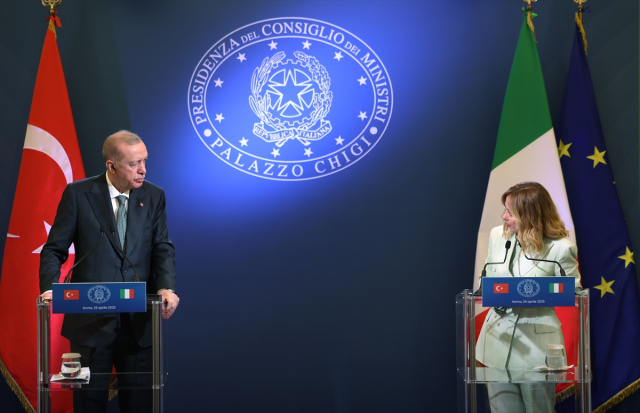 Erdoğan ve Meloni'den İtalya'da ortak zirve