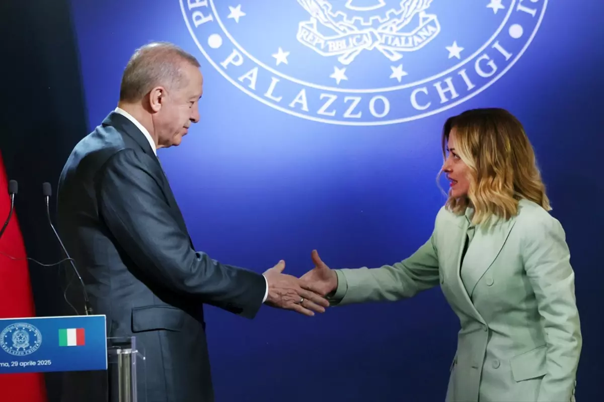 Erdoğan ve Meloni\'den İtalya\'da ortak zirve