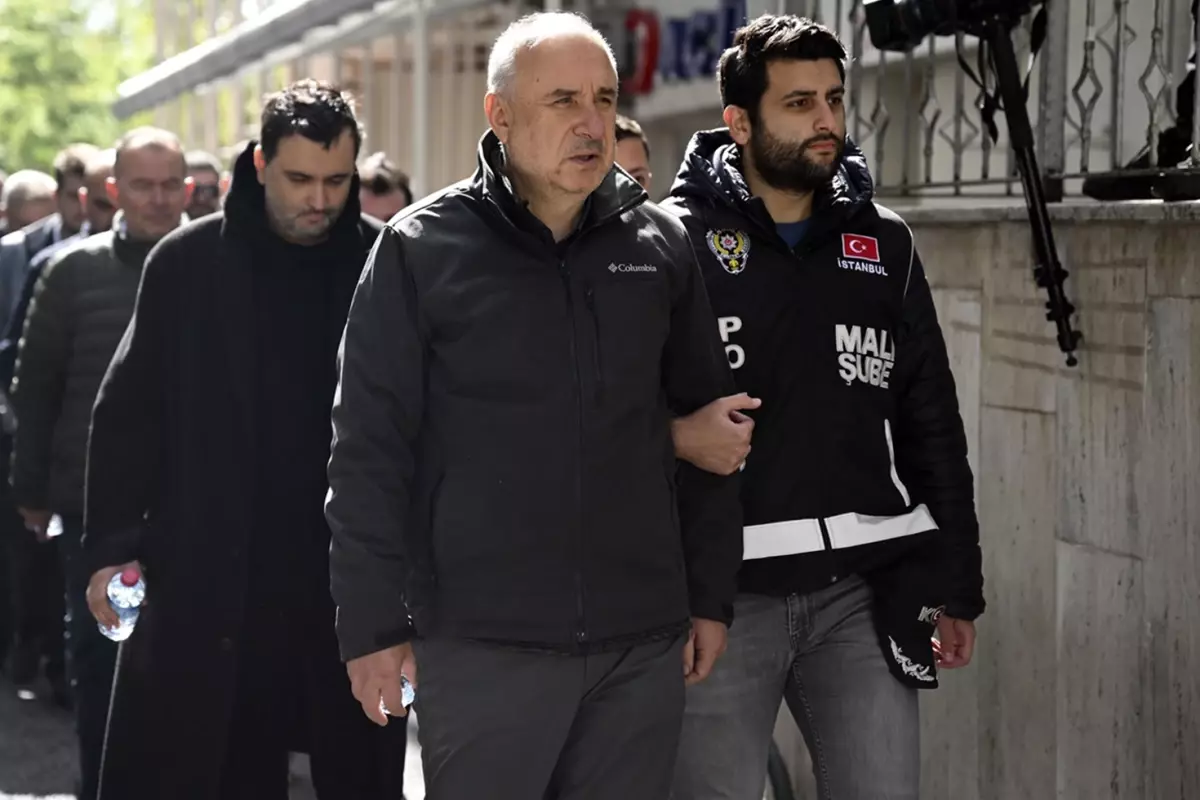 İBB\'ye yönelik yolsuzluk soruşturmasında 30 kişi için tutuklama talebi
