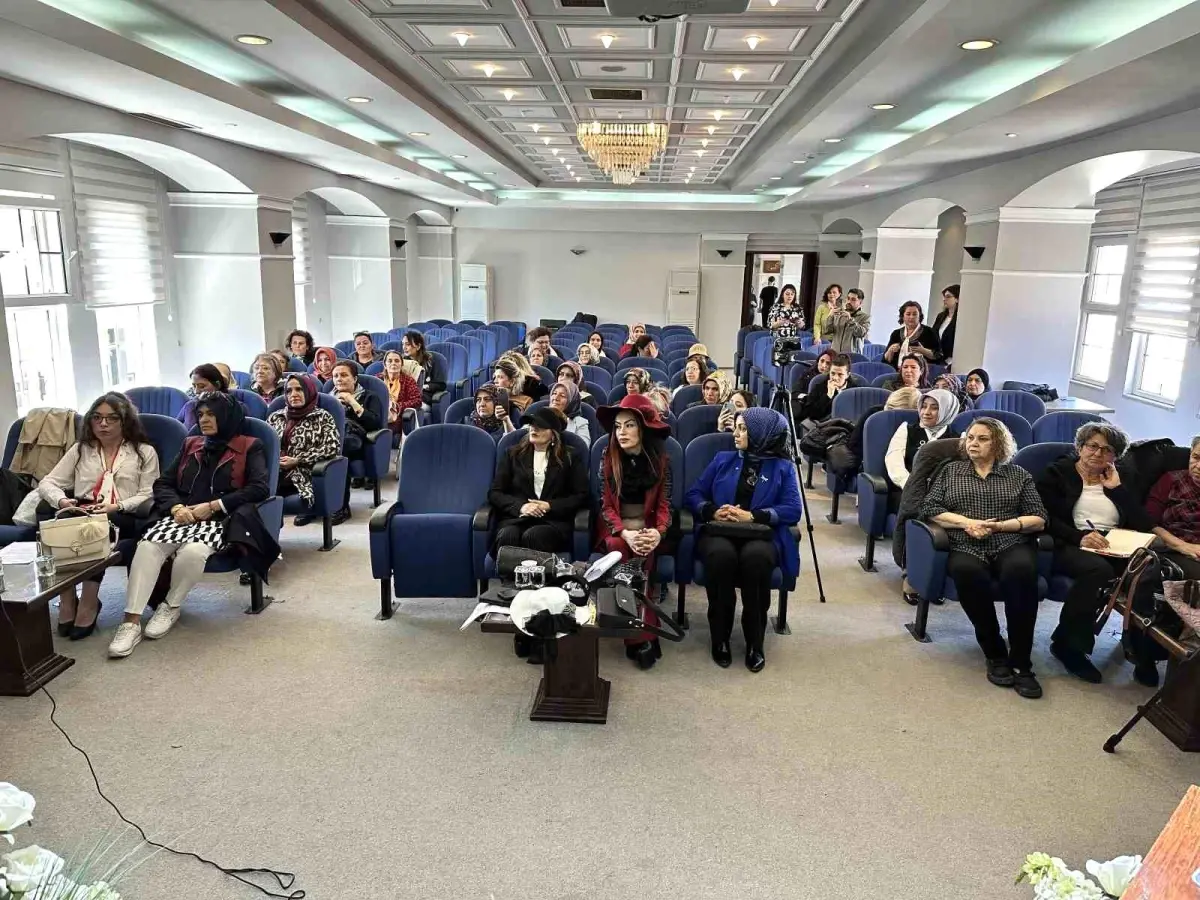 Kastamonu\'da Kadınlara Şapka Tasarımı Eğitimi