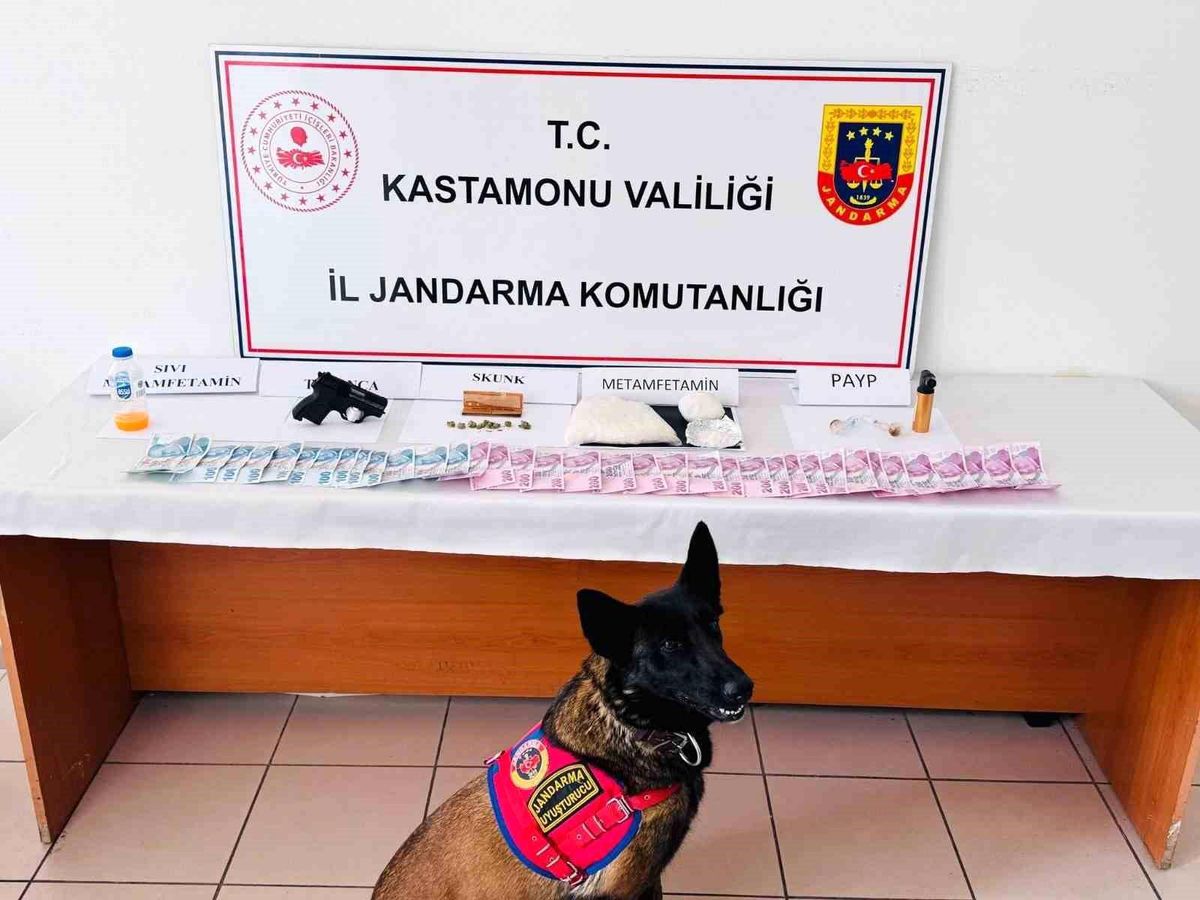 Kastamonu\'da Uyuşturucu Operasyonu: 3 Tutuklama