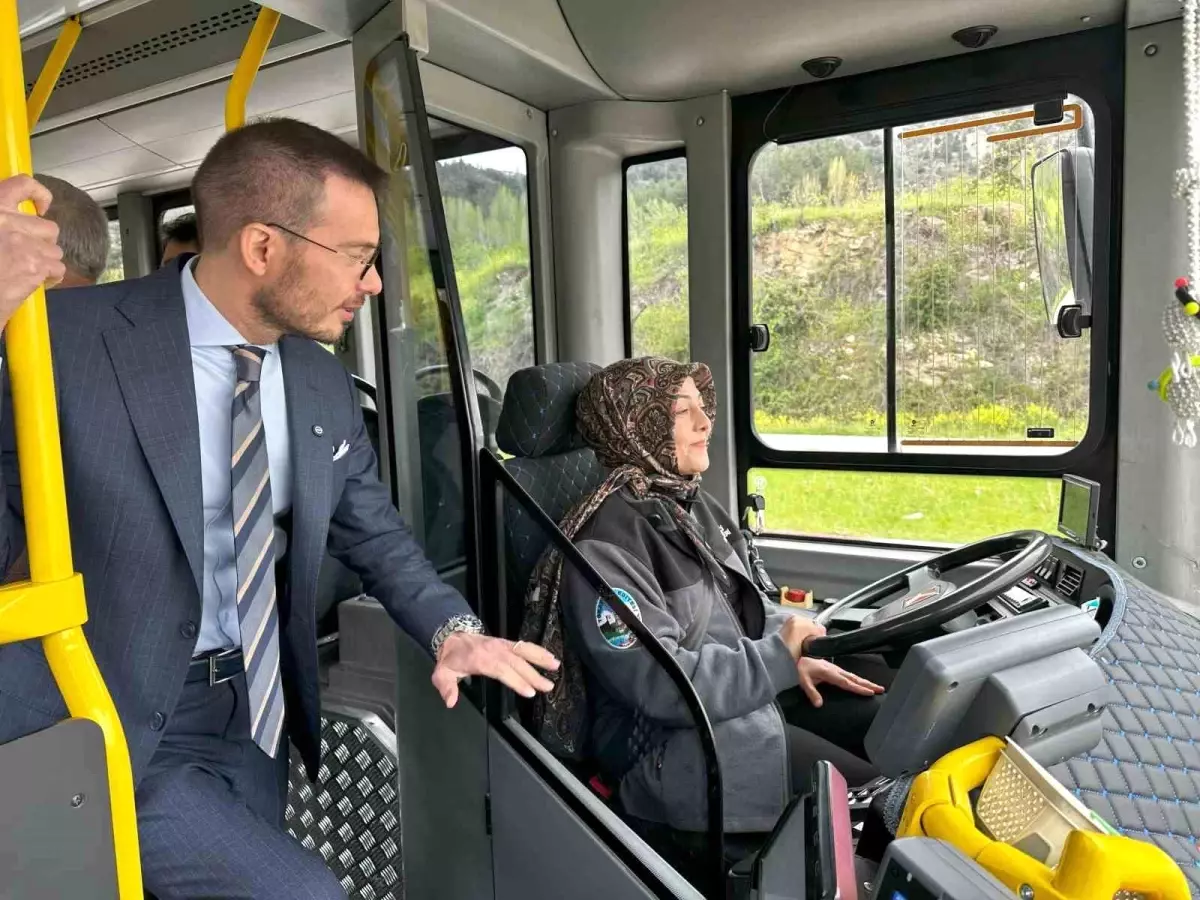 Tokat\'ın İlk Kadın Halk Otobüsü Şoförü Göreve Başladı