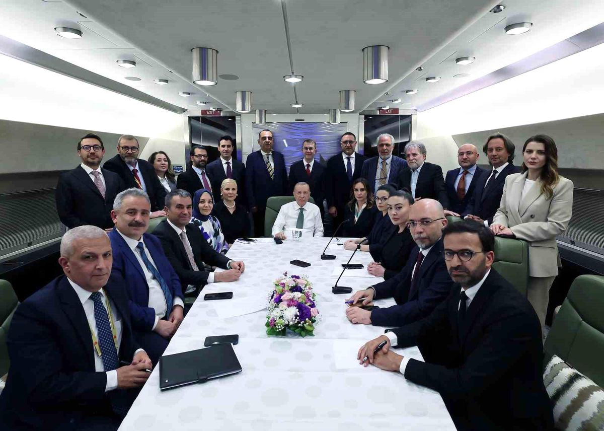 Cumhurbaşkanı Erdoğan: "İstanbul\'da bir tek riskli yapı bırakmayıncaya kadar çalışacağız. Deprem gerçeğini akıllardan çıkartmayacak ve kentsel...
