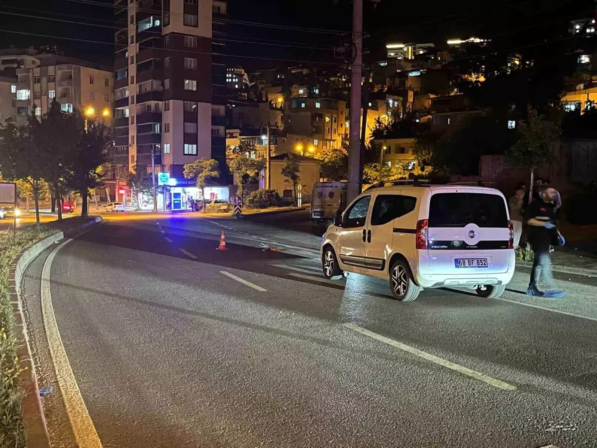 Kahramanmaraş\'ta Kaza: Anne Ağır Yaralandı, Kızı Bacağını Kırdı