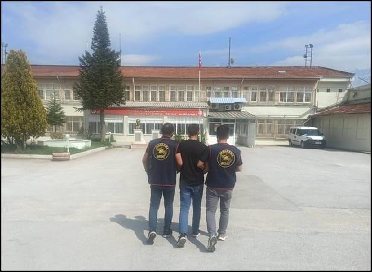 Eskişehir\'de 18 Yıl Hapis Cezalı Hırsız Yakalandı