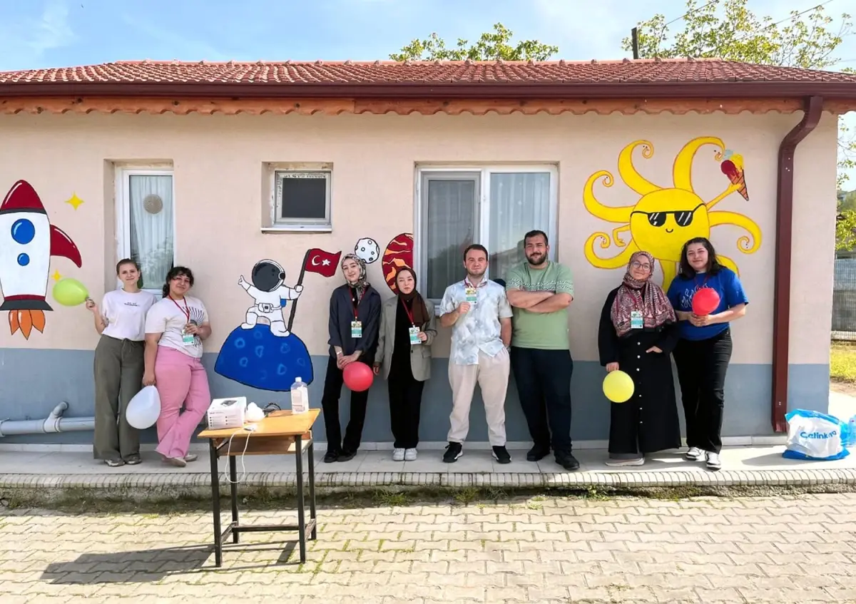 Girişimci Mühendisler\'den Renkli Okullar Projesi