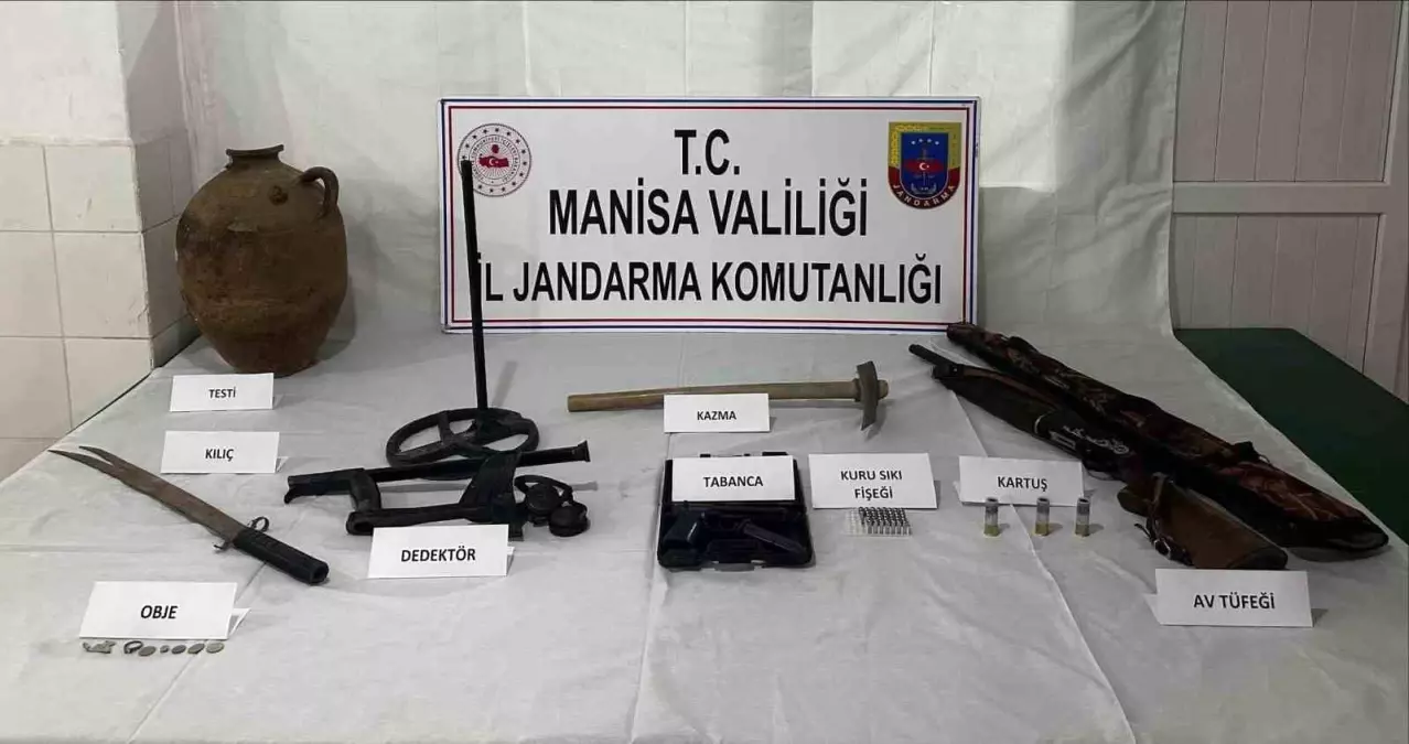 Manisa\'da Kaçak Kazı Operasyonu