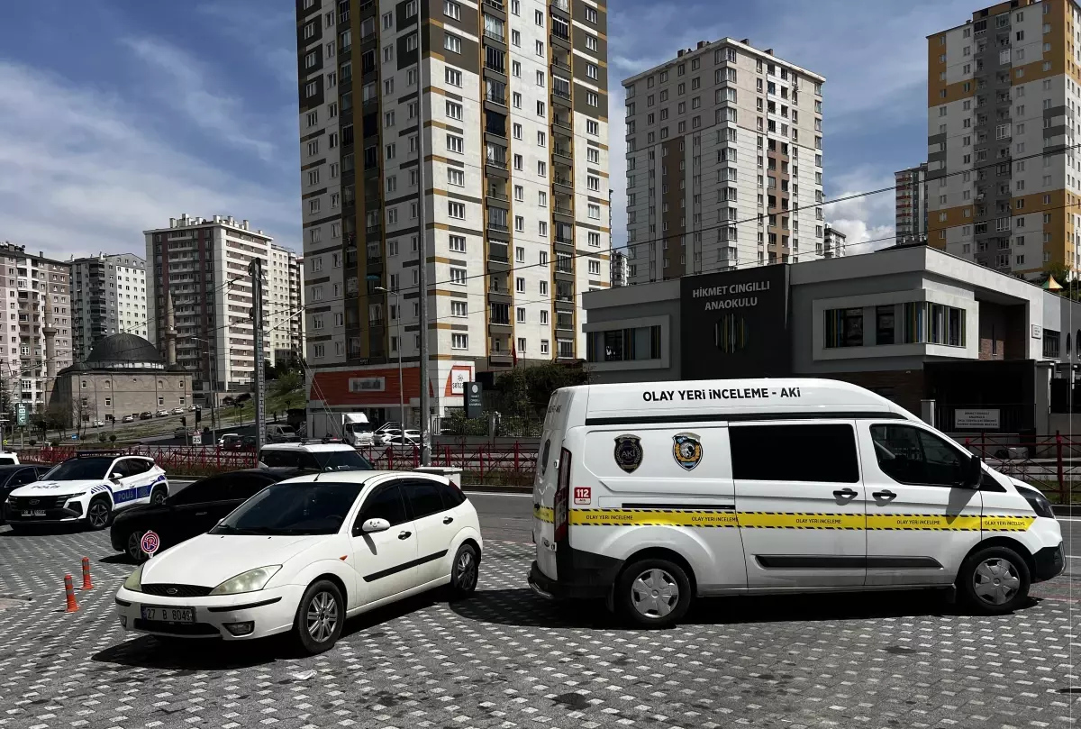 Kayseri\'de Yangın: 22 Yaşındaki Kadın Hastaneye Kaldırıldı