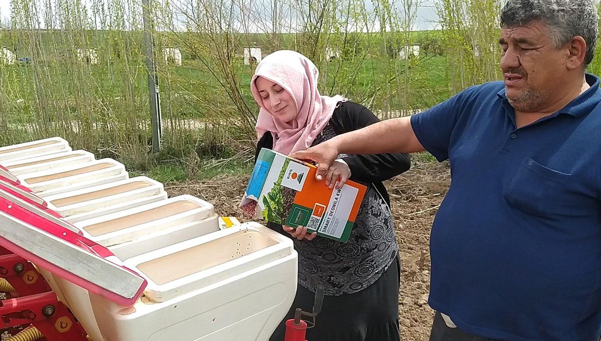 Emel Sağırkaya: Kadın Çiftçiliğin Gücü