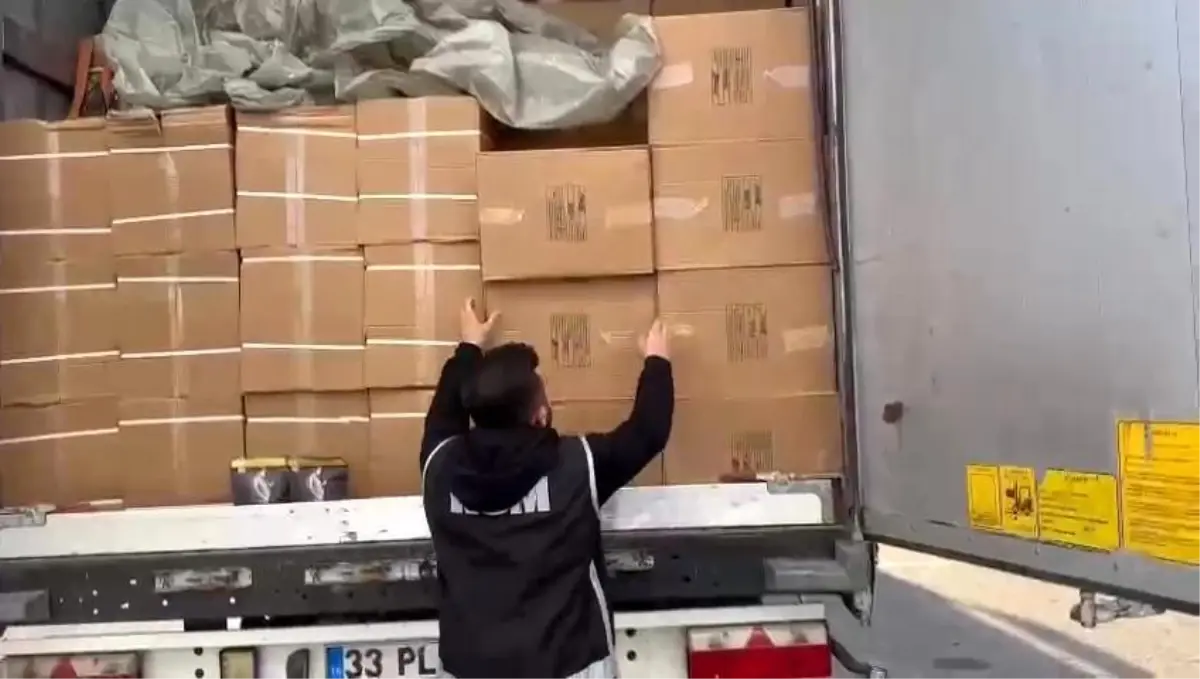 Adana\'da Kaçak Tütün ve Sigara Operasyonu