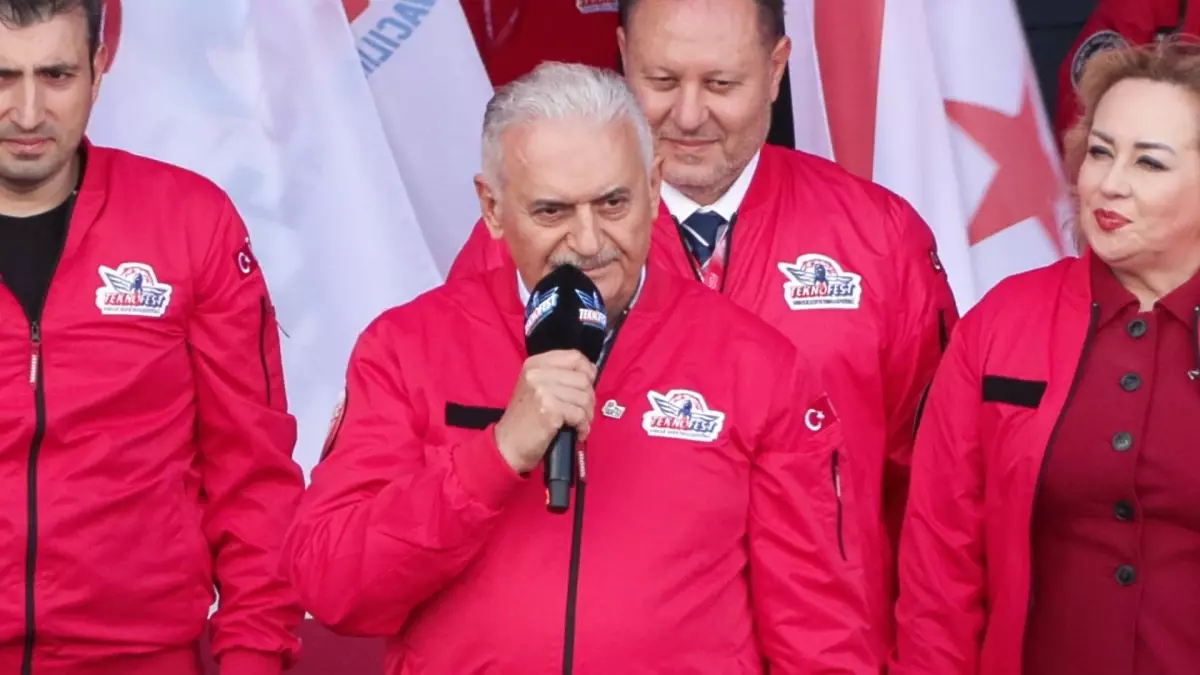 Bakan Kacır: KKTC\'yi hep birlikte Bilişim Adası yapabiliriz