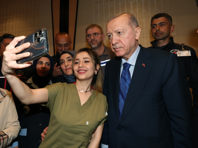 Cumhurbaşkanı Erdoğan'dan 1 Mayıs mesajı: İşçi ve işverenin refahını yükseltmek için çalıştık