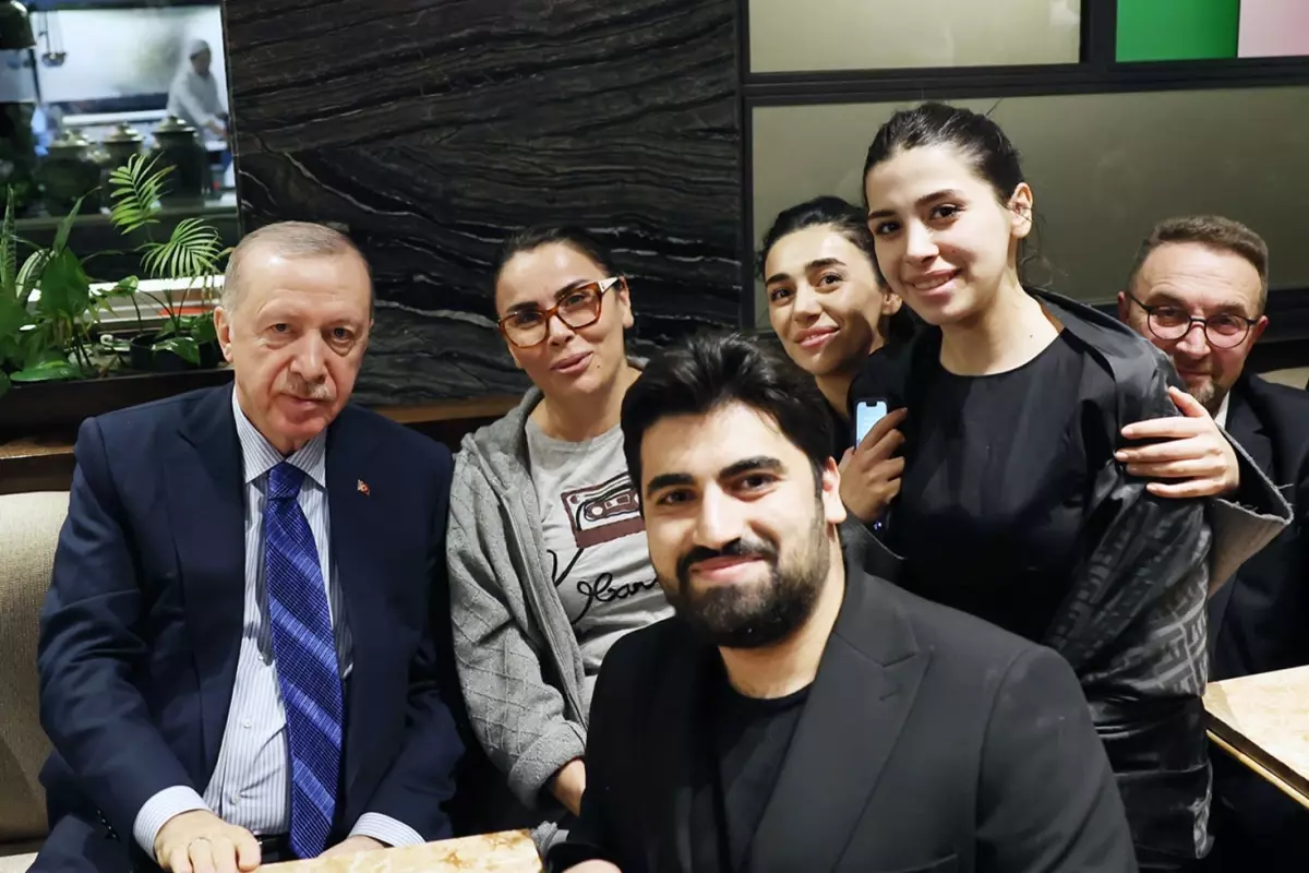 Cumhurbaşkanı Erdoğan\'dan sürpriz kafe ziyareti