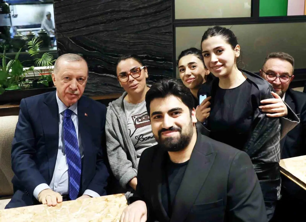 Cumhurbaşkanı Erdoğan\'dan Ankara\'da sürpriz kafe ziyareti